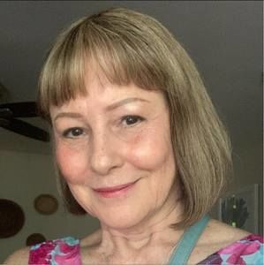 Meet your Posher, Dana